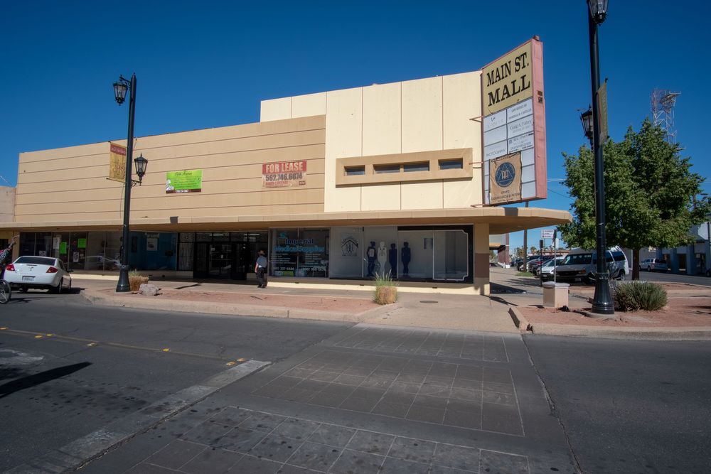 MAIN ST MALL: 510 W MAIN ST, EL CENTRO, CA 92234